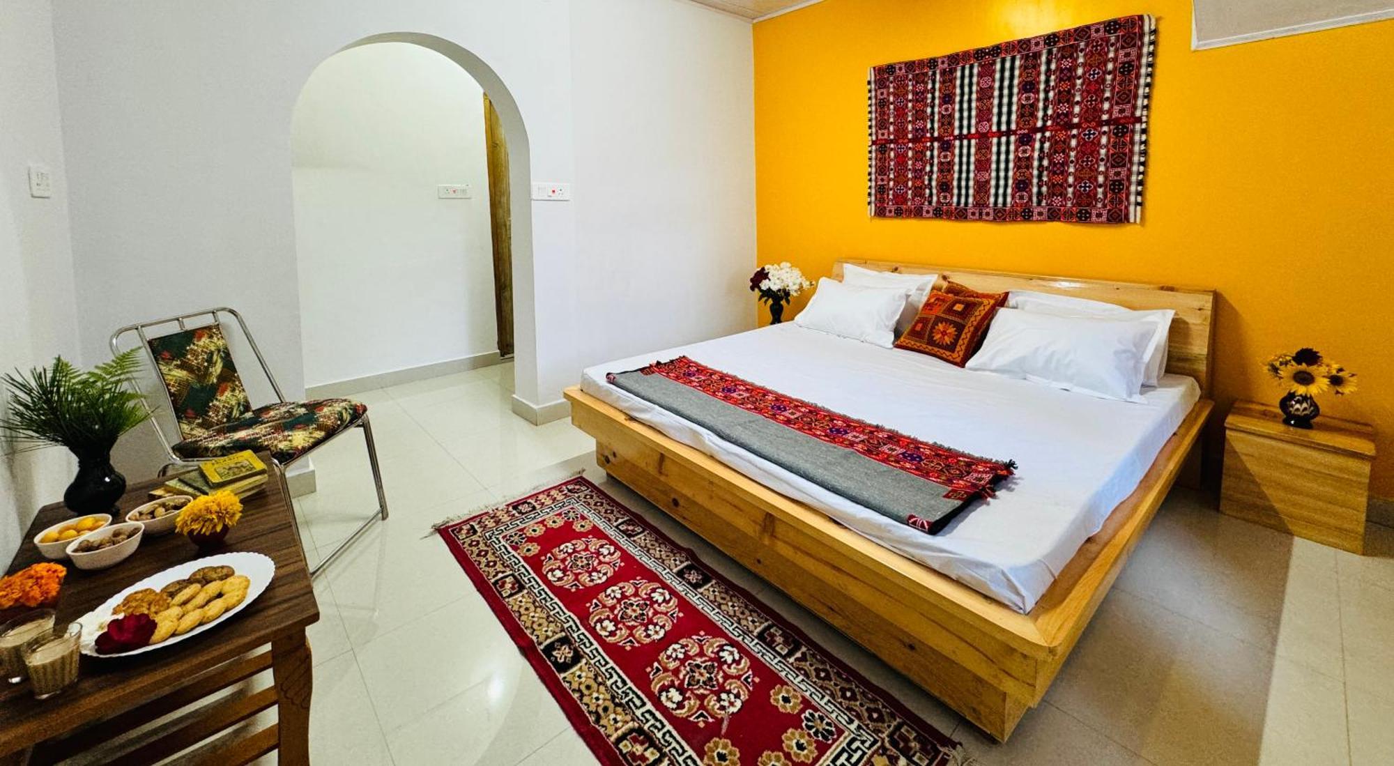 Pine View Retreat Homestay Кальпа Экстерьер фото